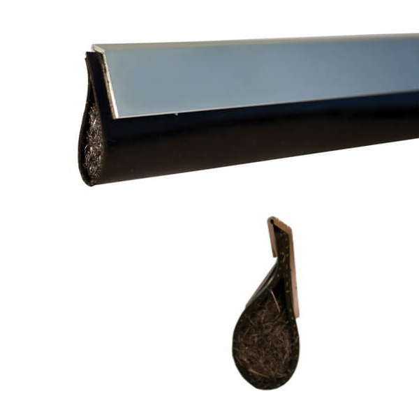 Türbürste mit Stahlwolle gegen Ratten und Mäuse